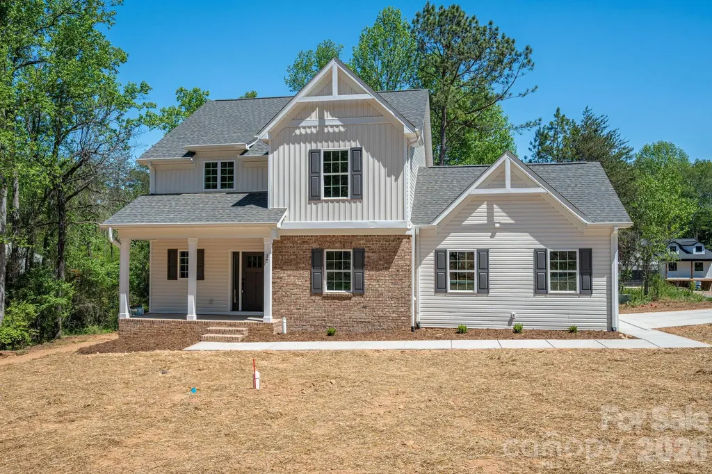 17 Tennyson Drive Taylorsville NC 28681