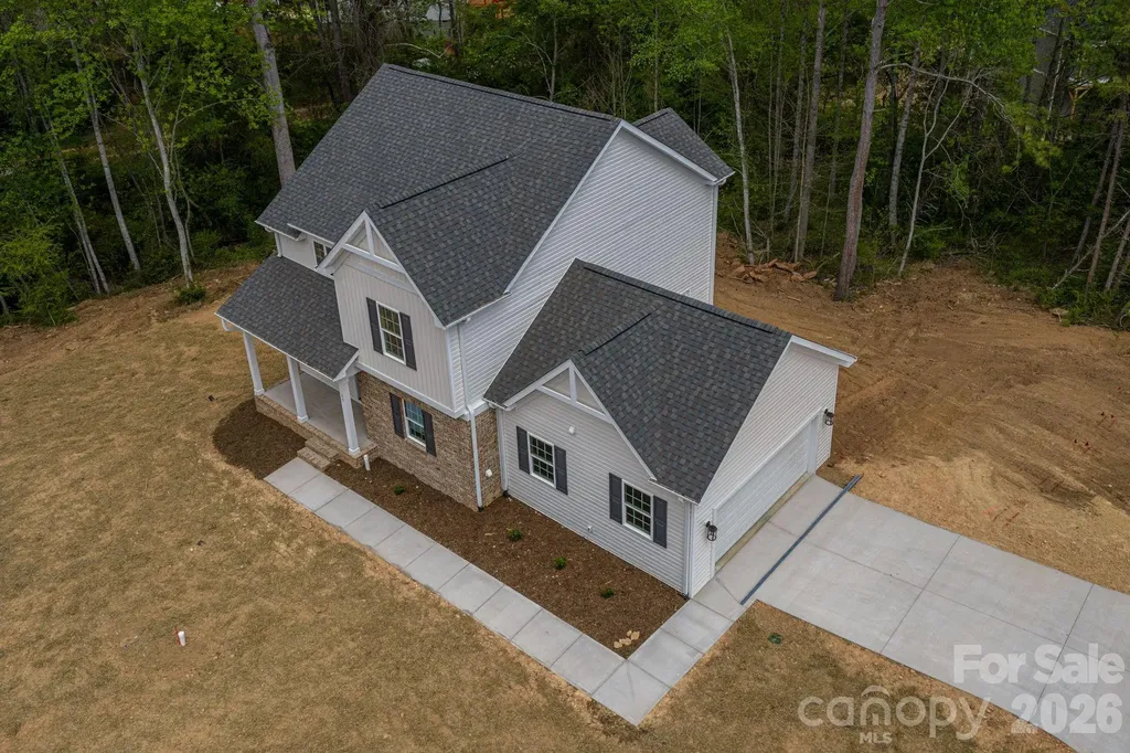 17 Tennyson Drive Taylorsville NC 28681