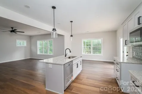 17 Tennyson Drive Taylorsville NC 28681