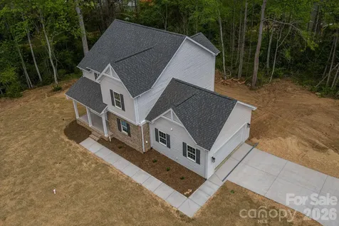 17 Tennyson Drive Taylorsville NC 28681