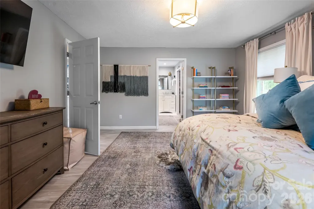 117 Brandon Road Hendersonville NC 28739