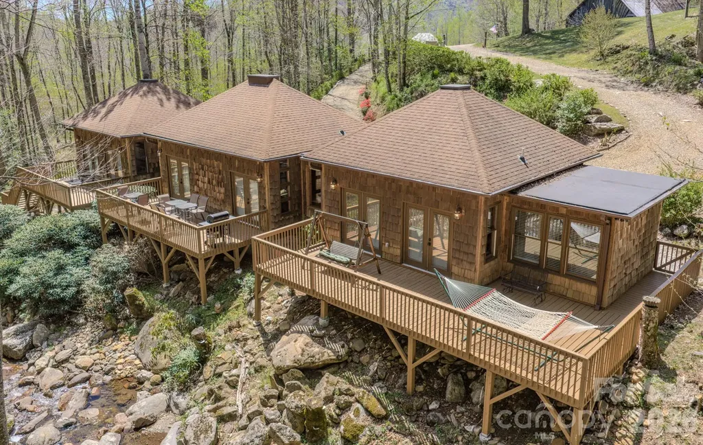 426 Cook Town Road Bakersville NC 28705