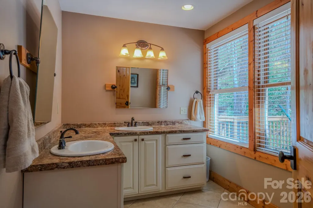 426 Cook Town Road Bakersville NC 28705