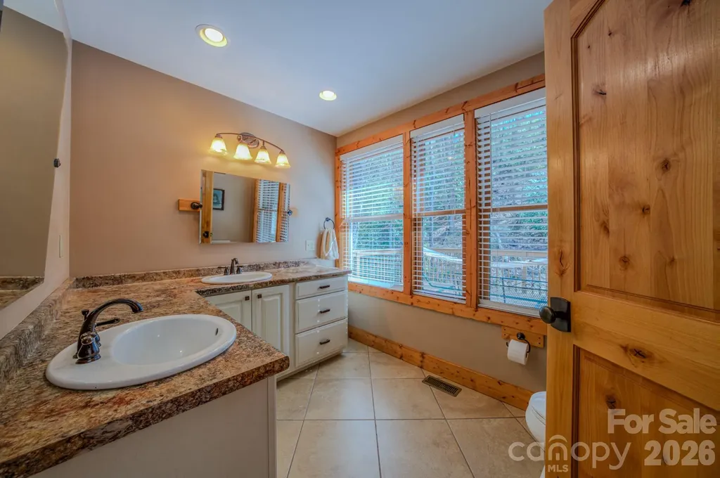 426 Cook Town Road Bakersville NC 28705