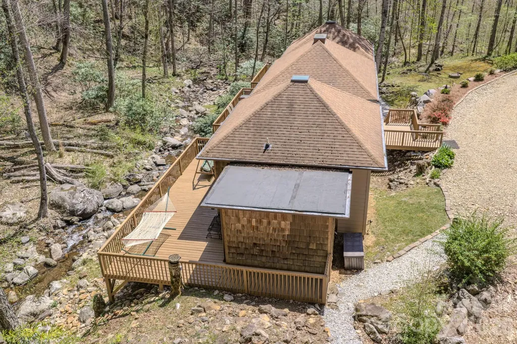 426 Cook Town Road Bakersville NC 28705