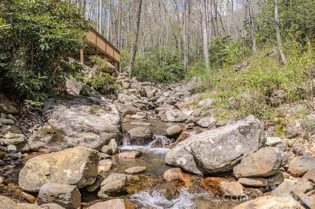 426 Cook Town Road Bakersville NC 28705