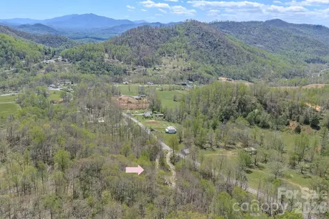 426 Cook Town Road Bakersville NC 28705