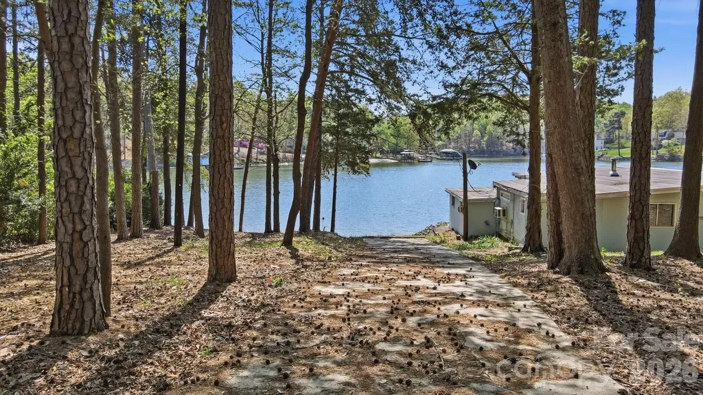 15609 Chatfield Drive Charlotte NC 28278
