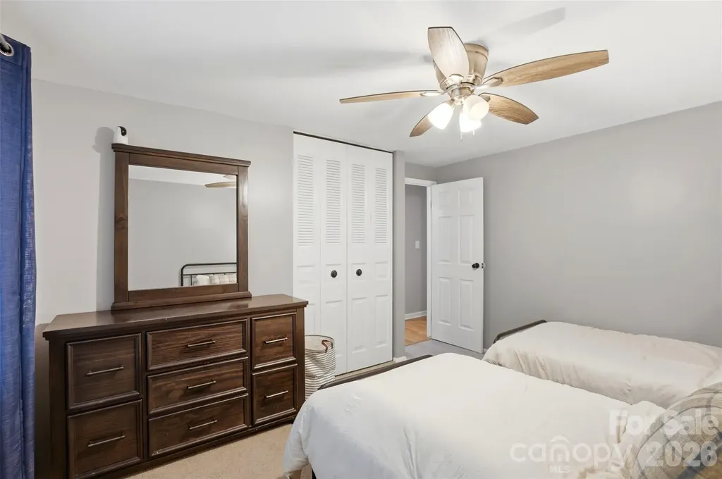 6723 Rollingridge Drive Charlotte NC 28211