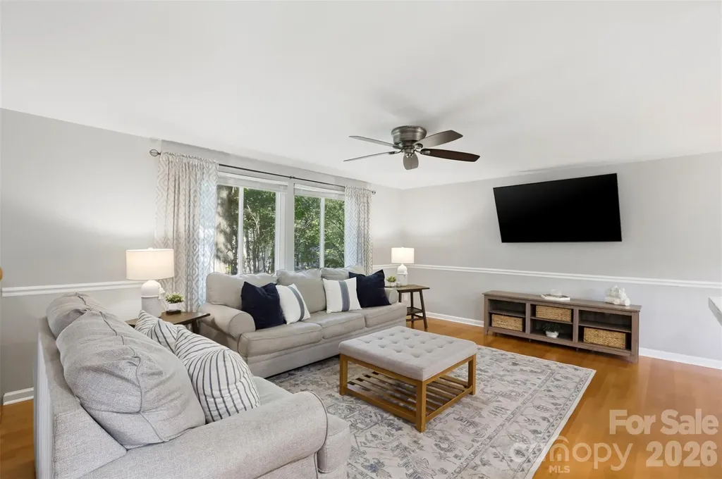 6723 Rollingridge Drive Charlotte NC 28211