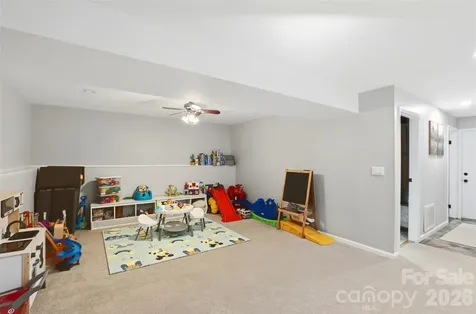 6723 Rollingridge Drive Charlotte NC 28211