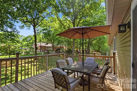 6723 Rollingridge Drive Charlotte NC 28211