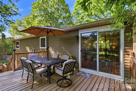 6723 Rollingridge Drive Charlotte NC 28211