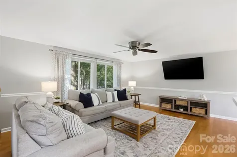 6723 Rollingridge Drive Charlotte NC 28211