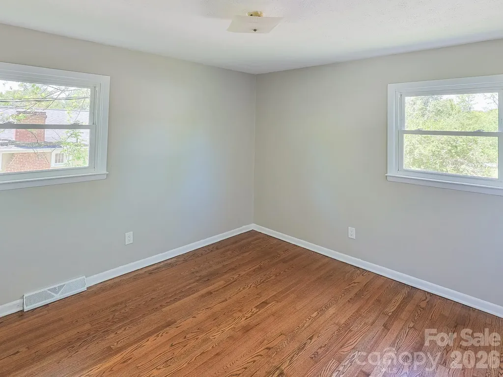 40 Oakley Road Asheville NC 28803