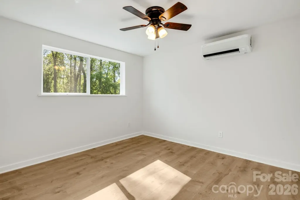 21 Oak Hill Drive Asheville NC 28806