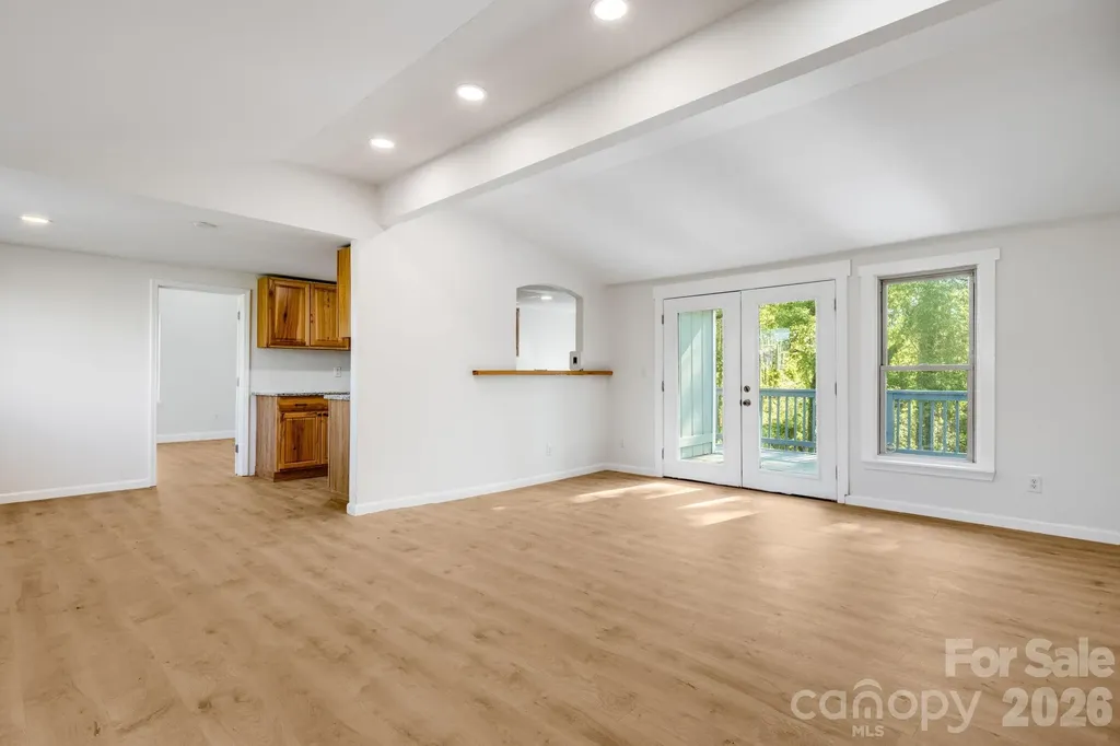 21 Oak Hill Drive Asheville NC 28806