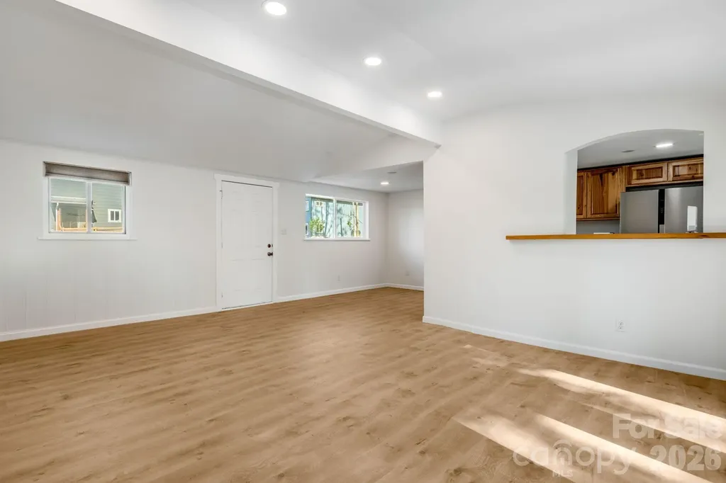 21 Oak Hill Drive Asheville NC 28806