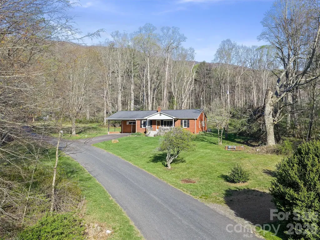 58 Possum Trot Road Bakersville NC 28705