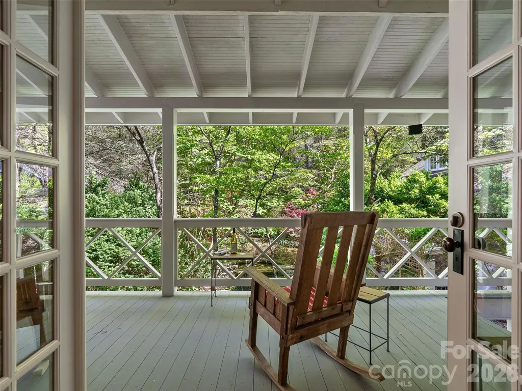 300 Ivy Terrace Drive Saluda NC 28773