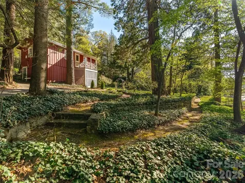 300 Ivy Terrace Drive Saluda NC 28773