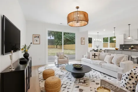 2818 Dogwood Avenue Charlotte NC 28206