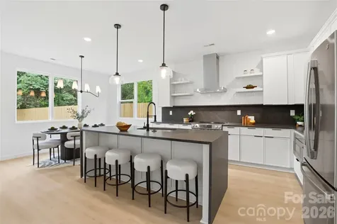 2818 Dogwood Avenue Charlotte NC 28206