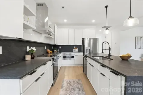 2818 Dogwood Avenue Charlotte NC 28206
