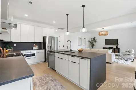 2818 Dogwood Avenue Charlotte NC 28206
