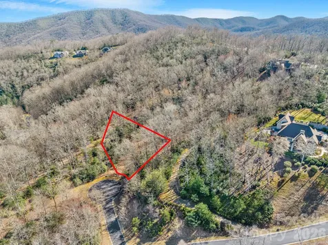 80 Running Deer Trail S Horse Shoe NC 28742