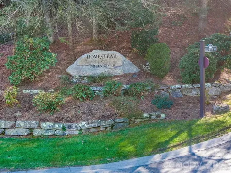 80 Running Deer Trail S Horse Shoe NC 28742