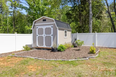 385 Olivia Court Lexington NC 27292