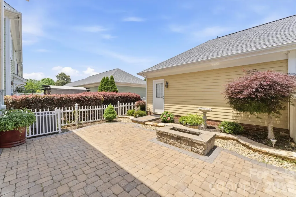 13624 Morehouse Street Huntersville NC 28078