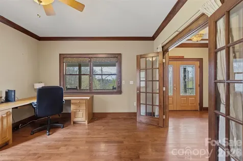 22 Pear Tree Lane Leicester NC 28748