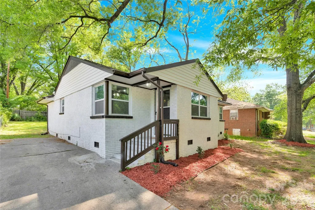 3300 Bonaire Drive Charlotte NC 28208