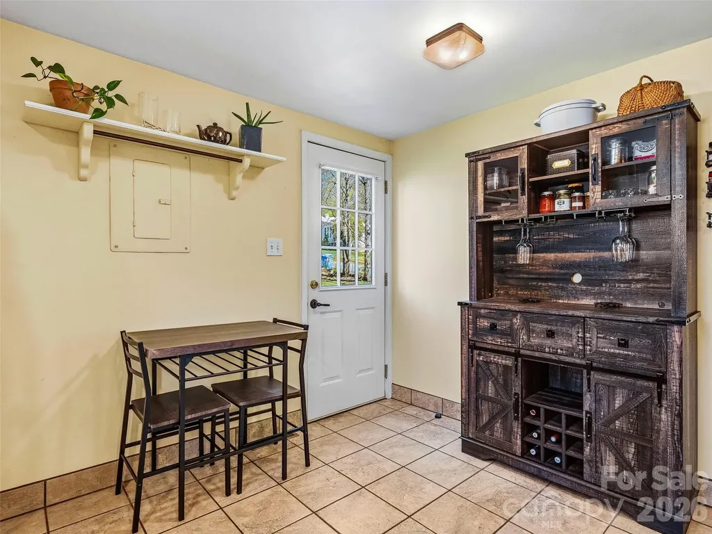 125 Lower Edgewood Road Candler NC 28715