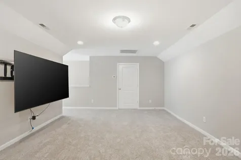 5032 Lydney Circle Waxhaw NC 28173