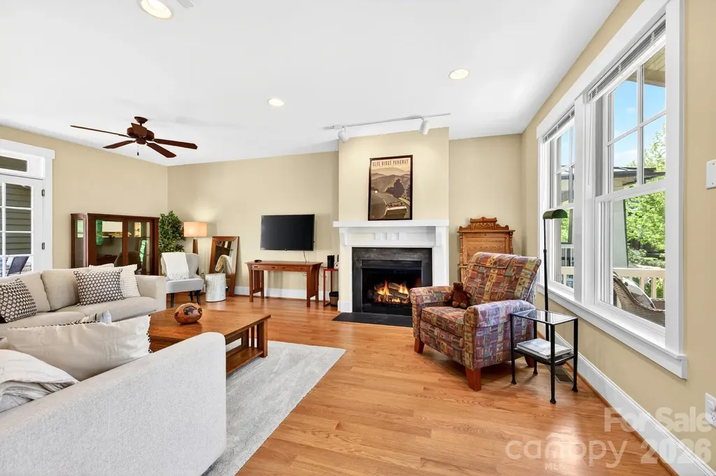 4 Fitzgerald Road Black Mountain NC 28711