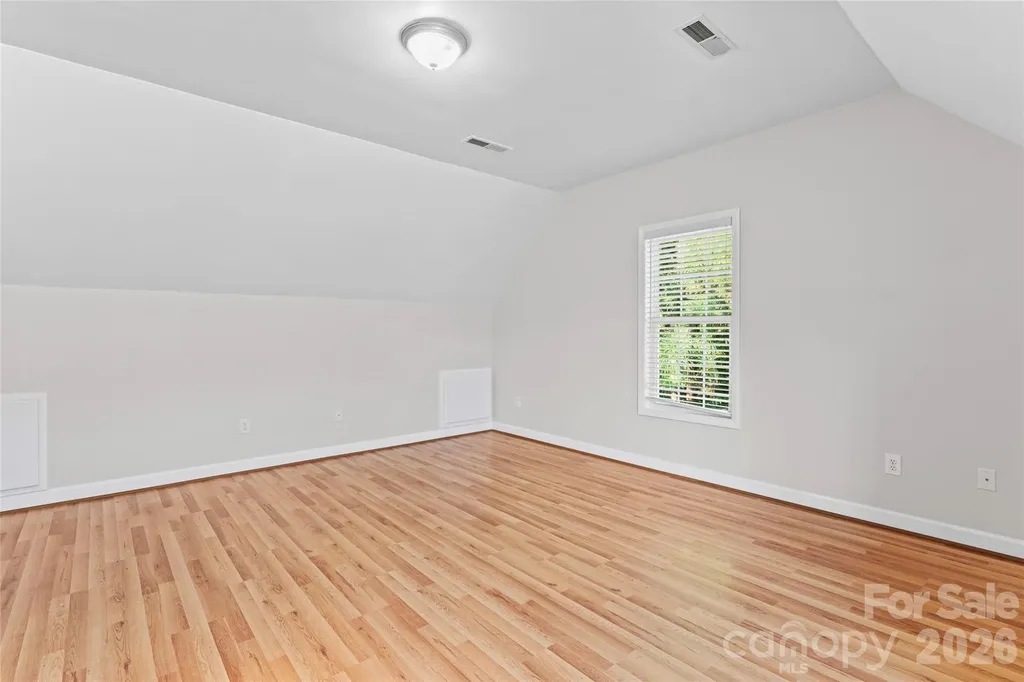 220 35th Avenue NE Hickory NC 28601
