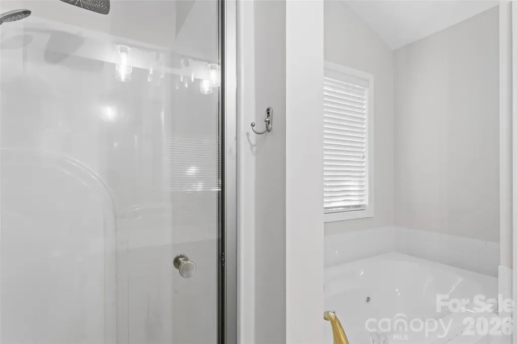 220 35th Avenue NE Hickory NC 28601