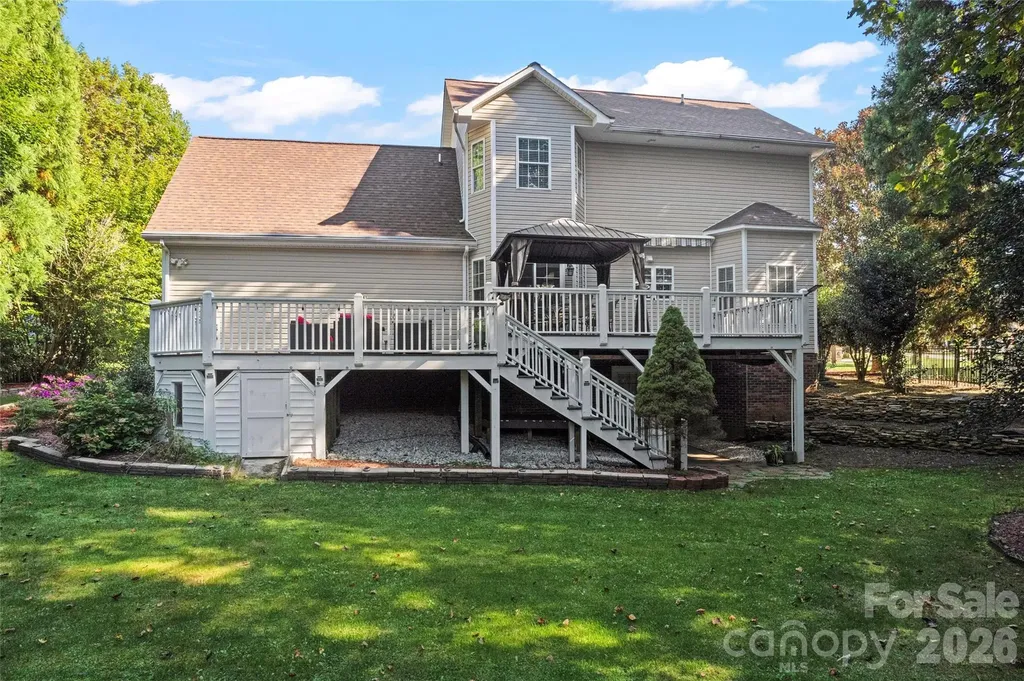 220 35th Avenue NE Hickory NC 28601