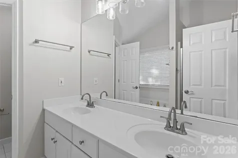 220 35th Avenue NE Hickory NC 28601