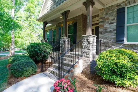 6704 Montgomery Road Lake Wylie SC 29710