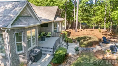 6704 Montgomery Road Lake Wylie SC 29710