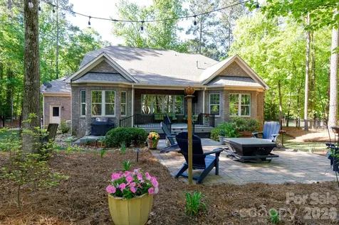 6704 Montgomery Road Lake Wylie SC 29710