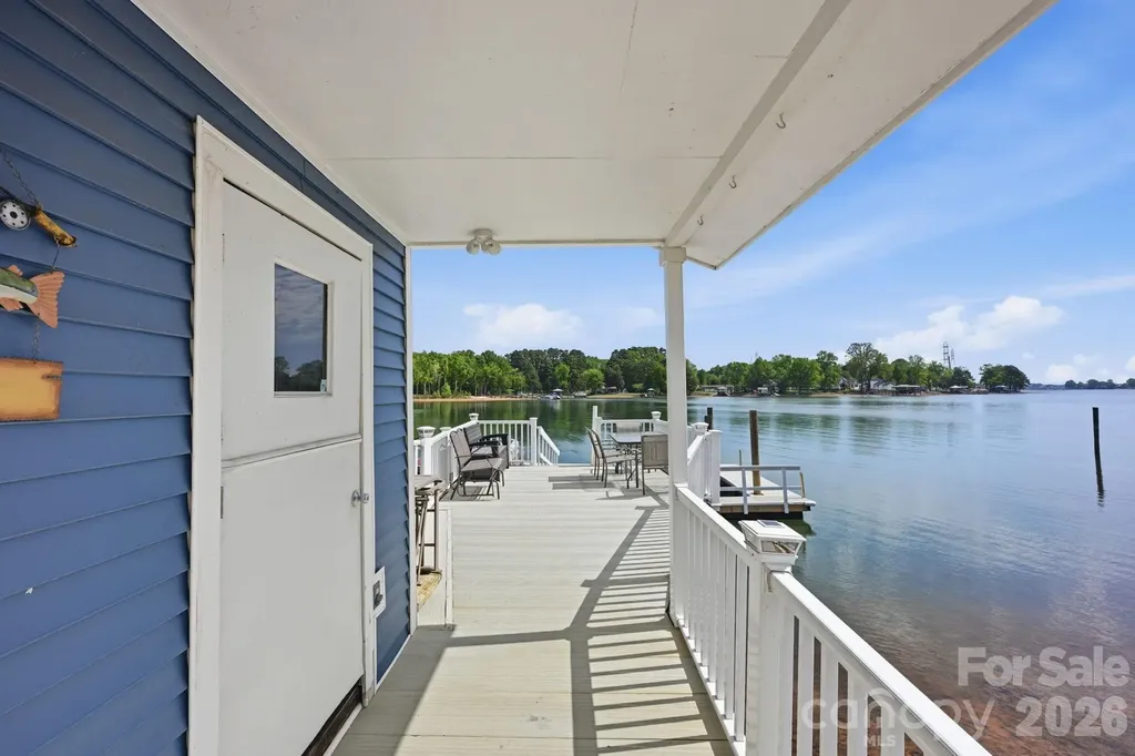 8029 Lucky Creek Lane Denver NC 28037
