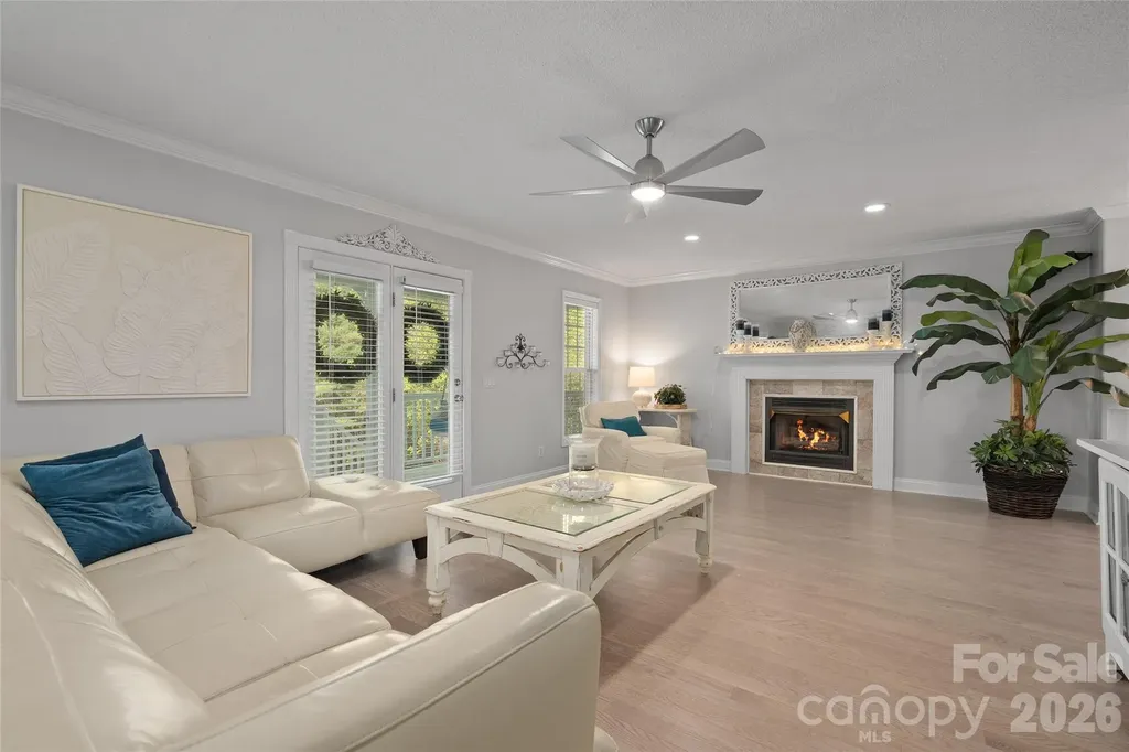 119 Friendly Lane Asheville NC 28806