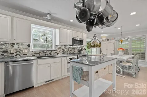 119 Friendly Lane Asheville NC 28806
