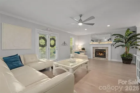 119 Friendly Lane Asheville NC 28806