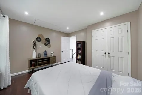 9954 Mitchell Glen Drive Charlotte NC 28277